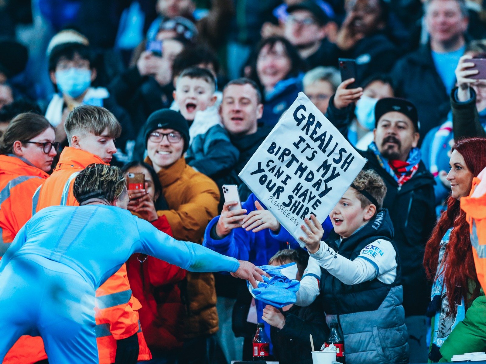 奠定了坚实 奠定了坚实